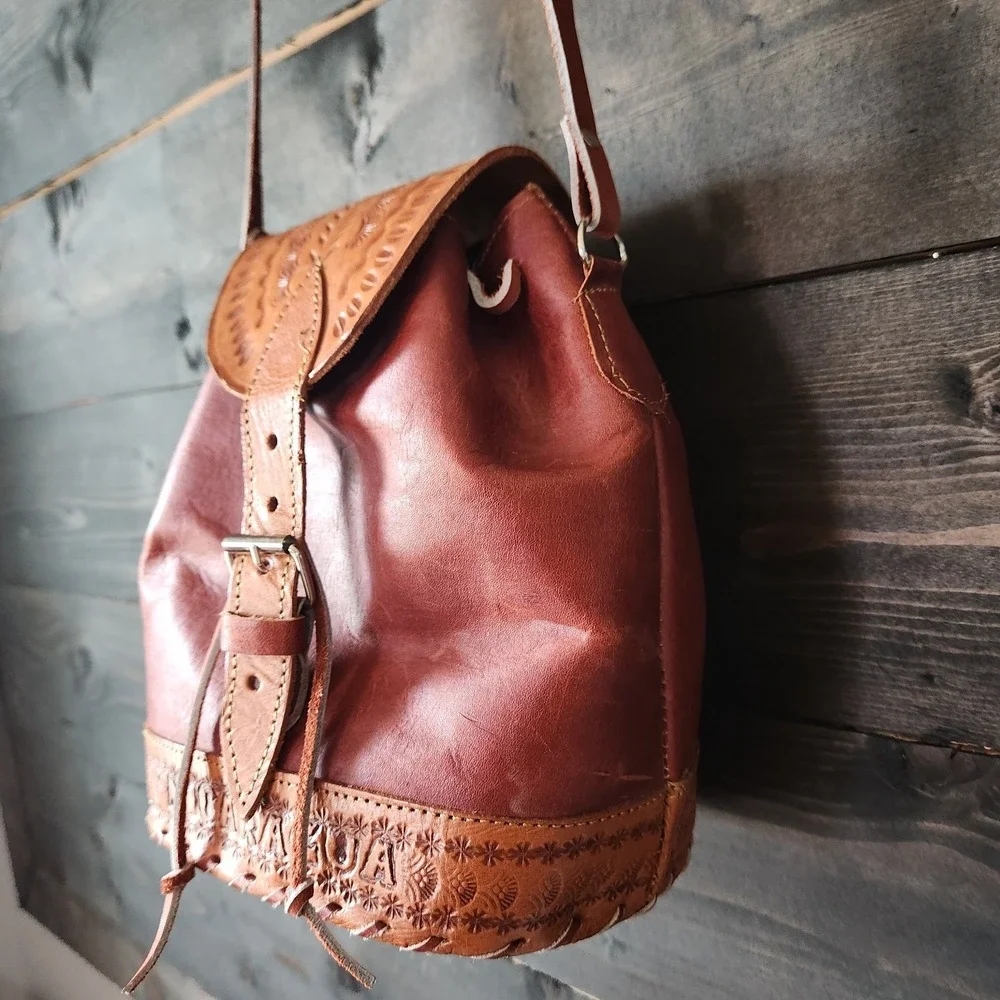 The Unbranded Brand vtg hand